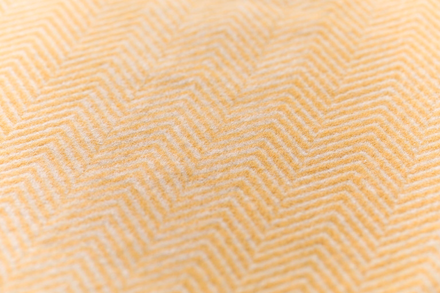 David Fussenegger SILVRETTA Flanelldecke Fischgrät - gold